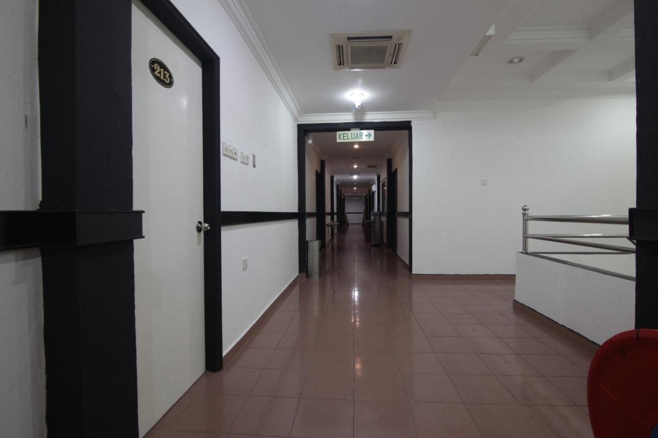 G City Hotel トゥルッ・インタン エクステリア 写真