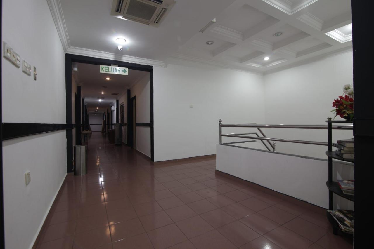 G City Hotel トゥルッ・インタン エクステリア 写真