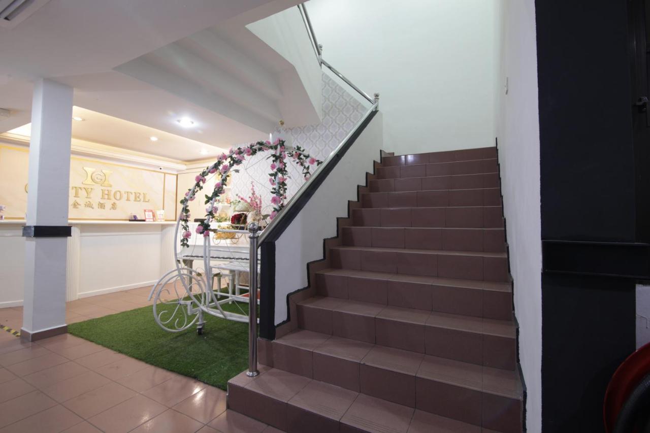 G City Hotel トゥルッ・インタン エクステリア 写真
