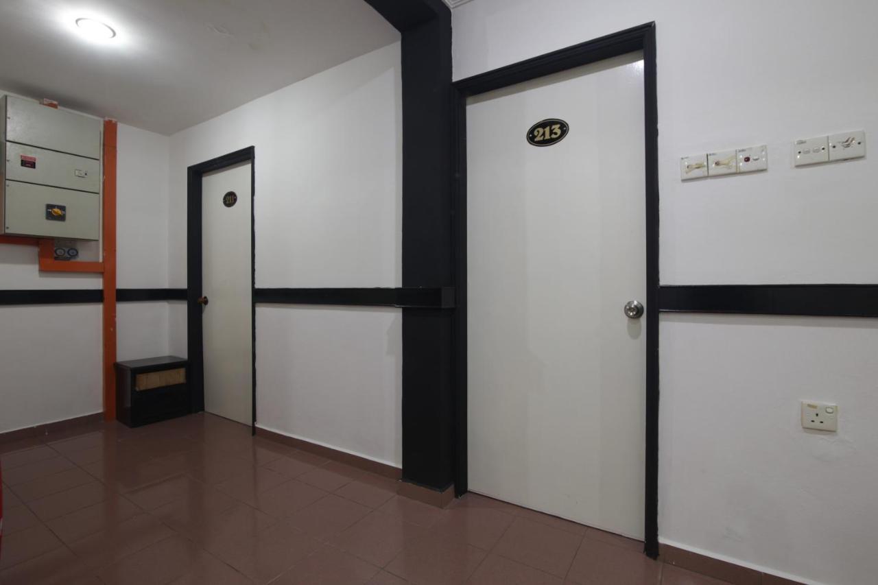 G City Hotel トゥルッ・インタン エクステリア 写真
